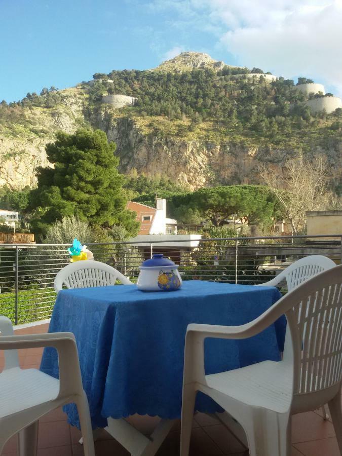 Principessa Jolanda Villa Mondello Bagian luar foto