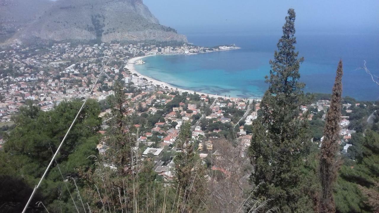 Principessa Jolanda Villa Mondello Bagian luar foto